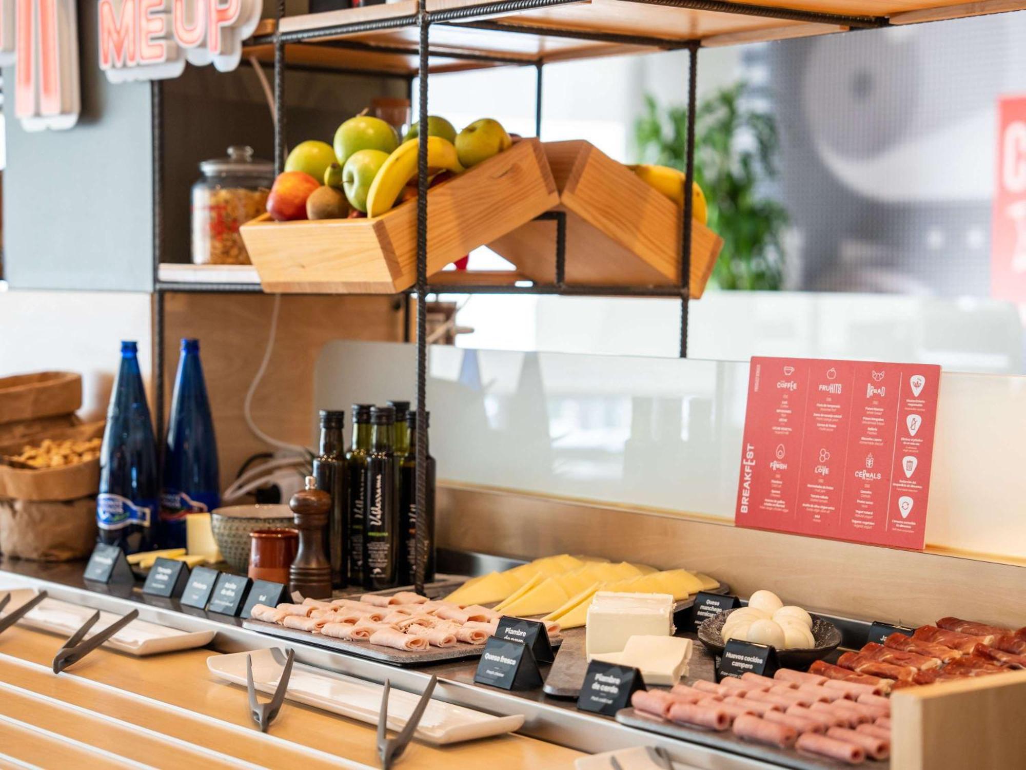 Ibis Madrid Алкобендас Екстериор снимка