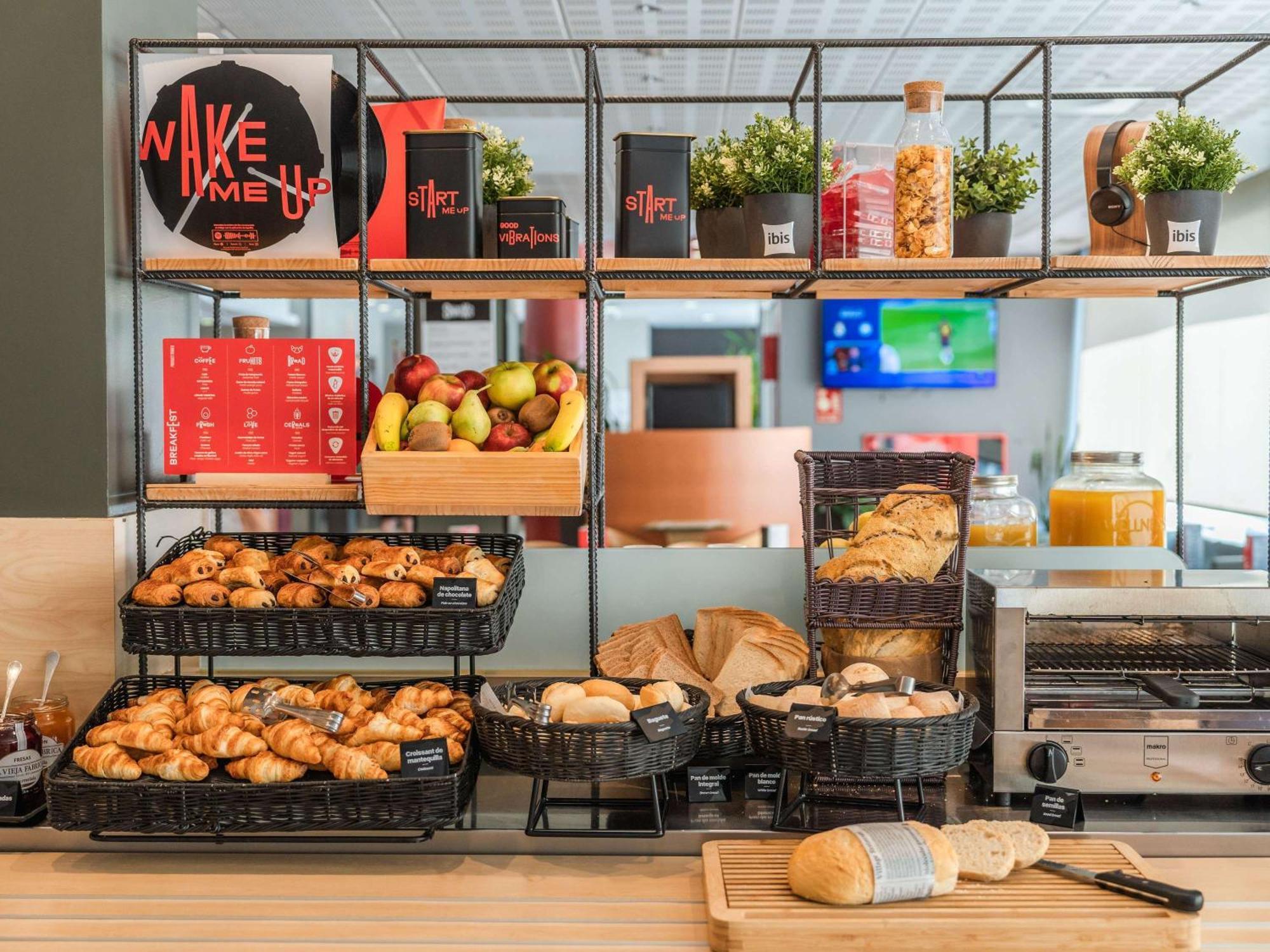 Ibis Madrid Алкобендас Екстериор снимка
