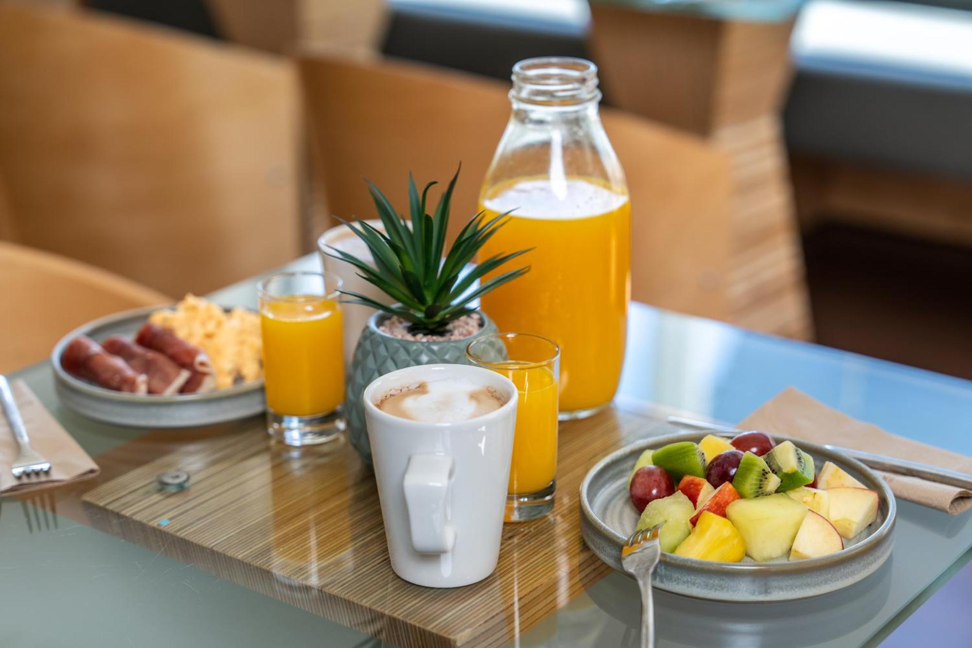 Ibis Madrid Алкобендас Екстериор снимка