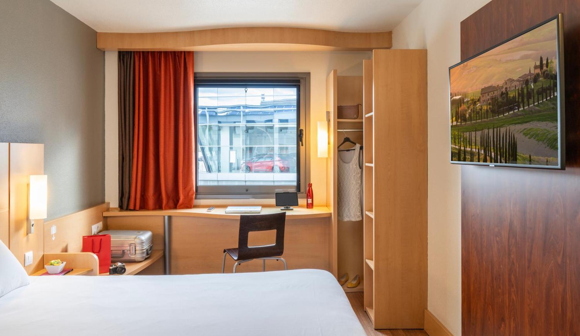 Ibis Madrid Алкобендас Екстериор снимка