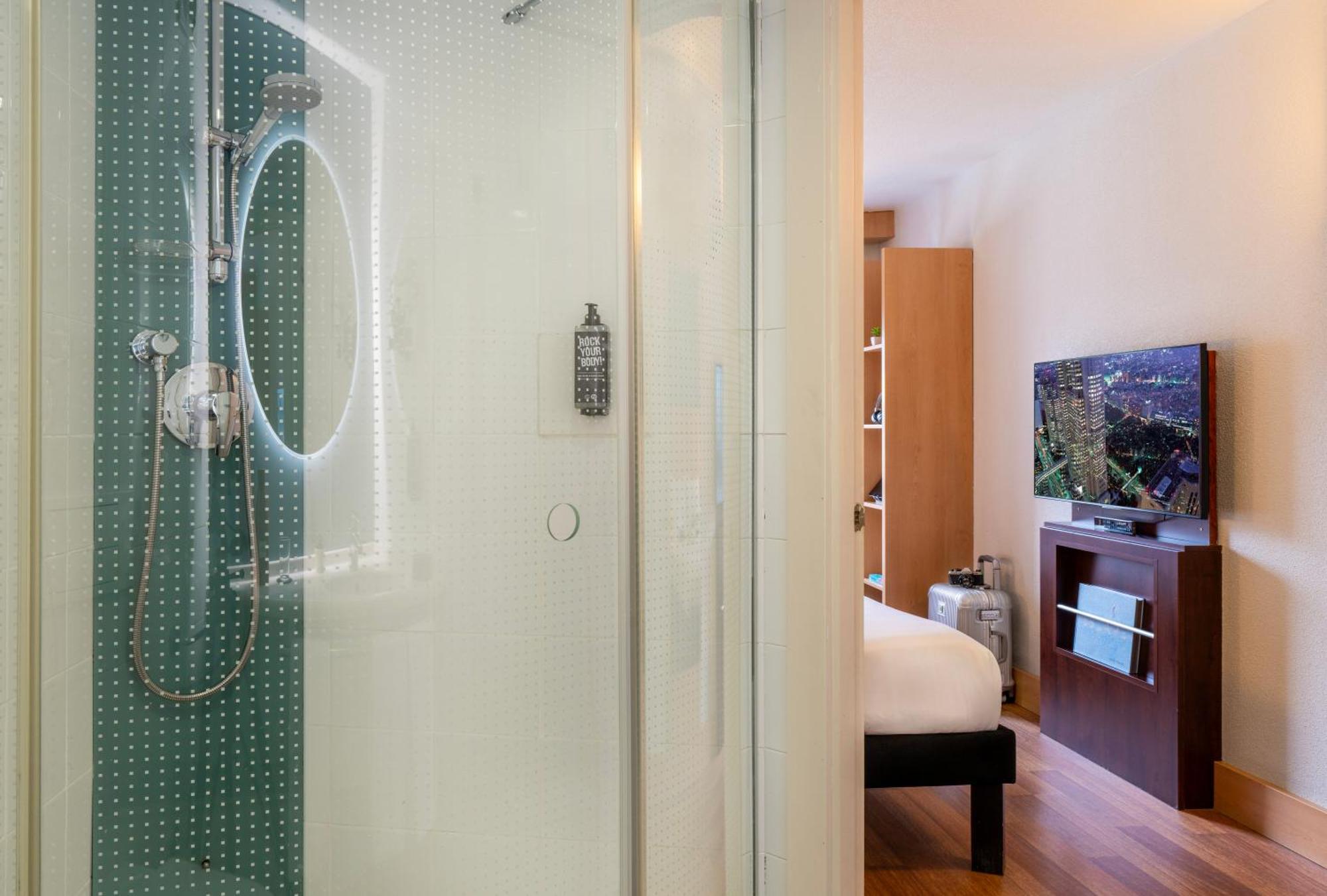 Ibis Madrid Алкобендас Екстериор снимка