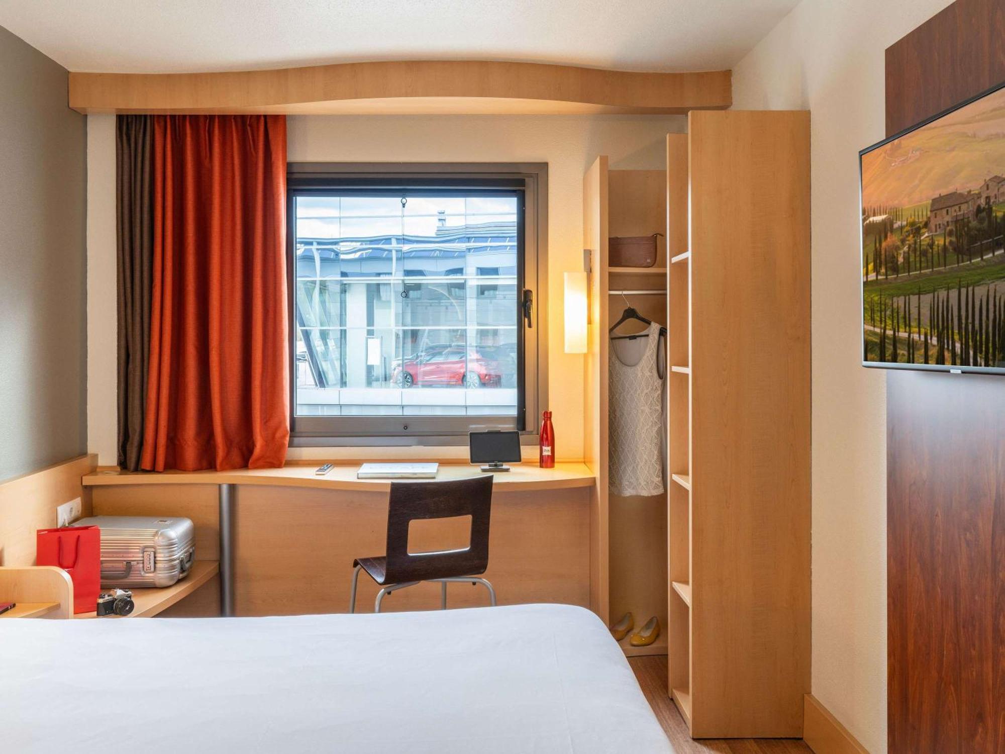 Ibis Madrid Алкобендас Екстериор снимка