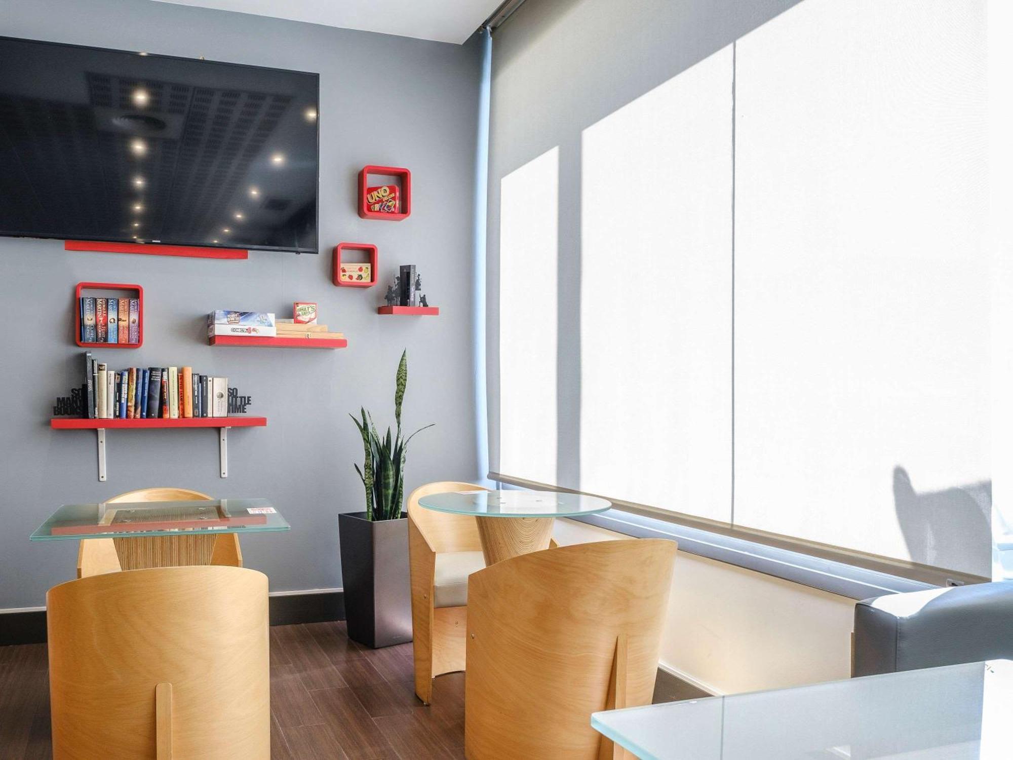 Ibis Madrid Алкобендас Екстериор снимка
